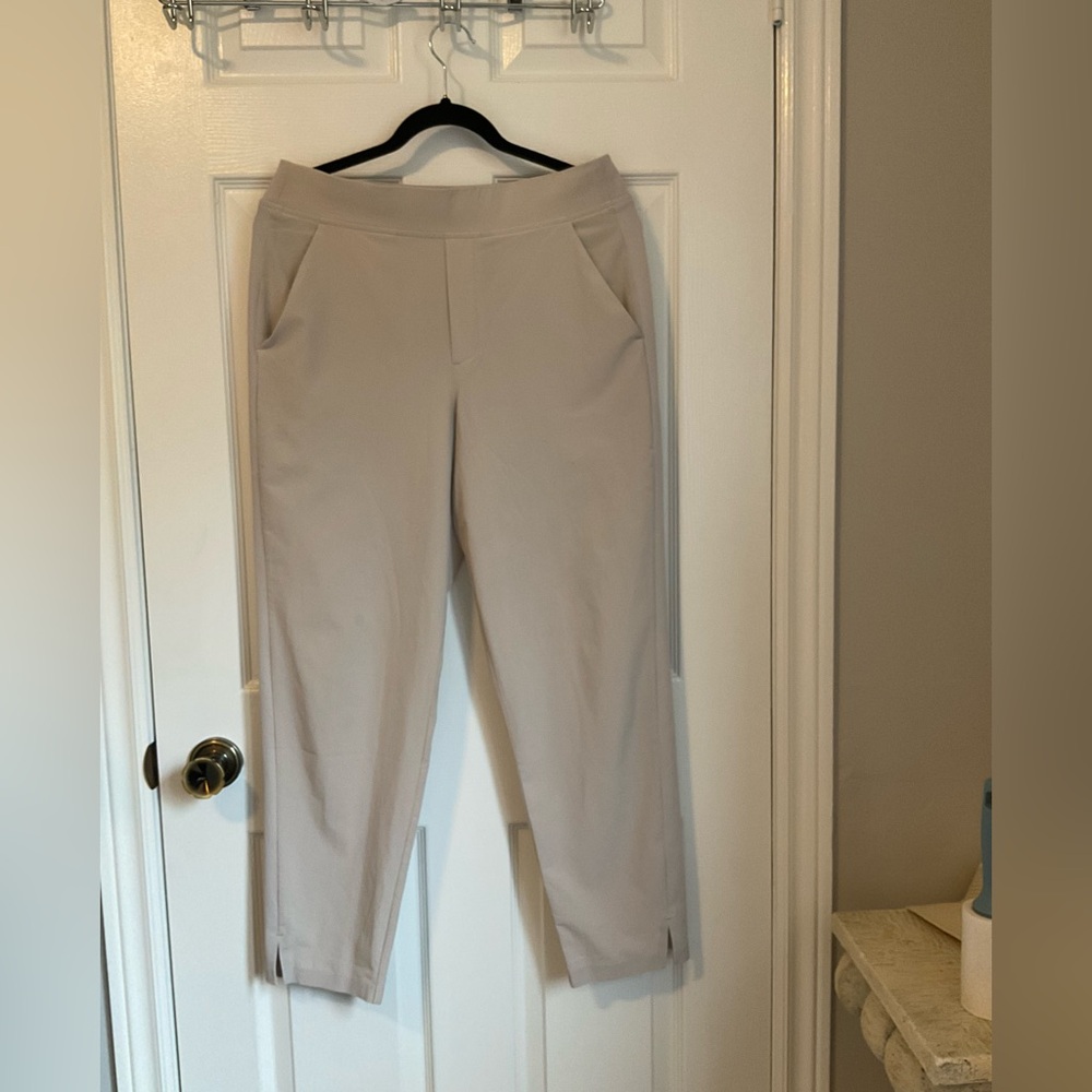 Athlete size 8 women’s pants.